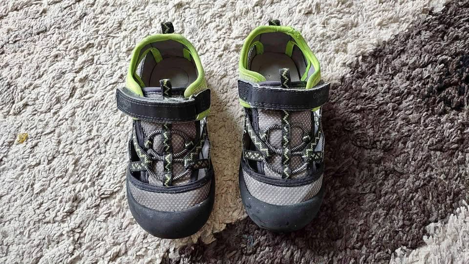 Oshkosh shoes toddler size 11