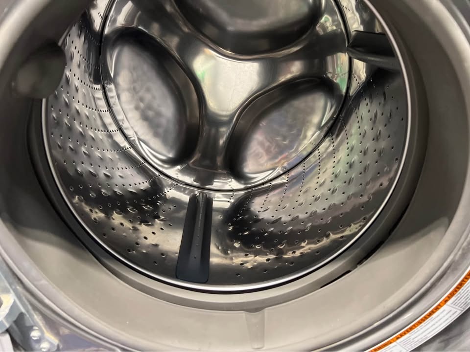 Whirlpool Washing Machine - photo 3