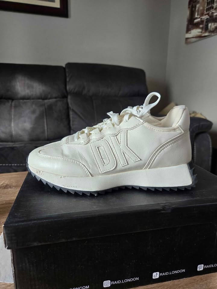 DK Cream Sneakers. Good used condition. Size EU 38 5 - photo 3