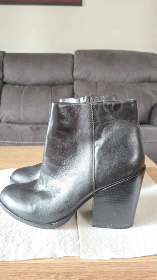 Black Ankle Boots with Block Heel - Dolce Vita Size 8 - photo 4