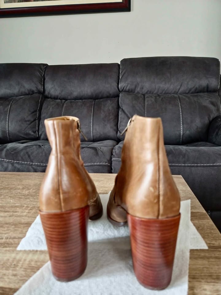 Dolche Vita Real Leather Boots - Size 8 - photo 3
