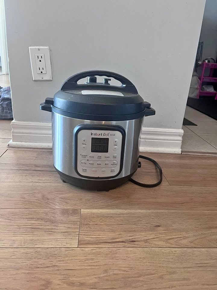 Instant Pot (11 in 1 with Air Fryer)