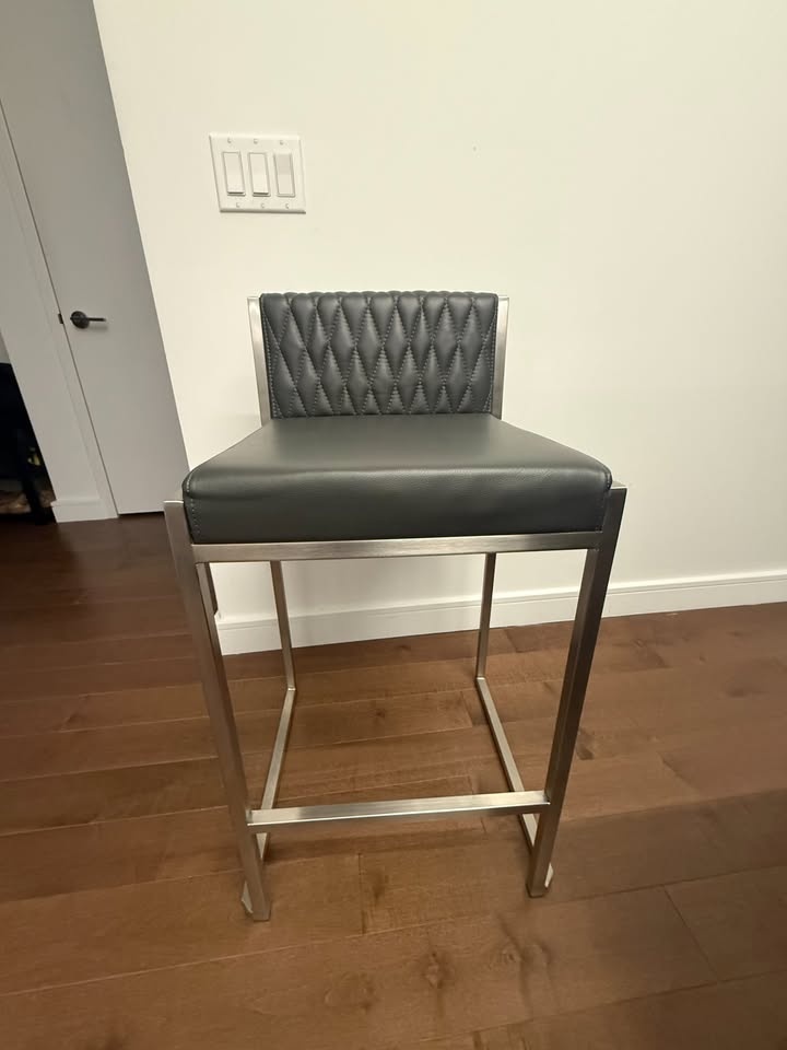 CB2 White Marble Island w/Storage and 2 Barstools - photo 5