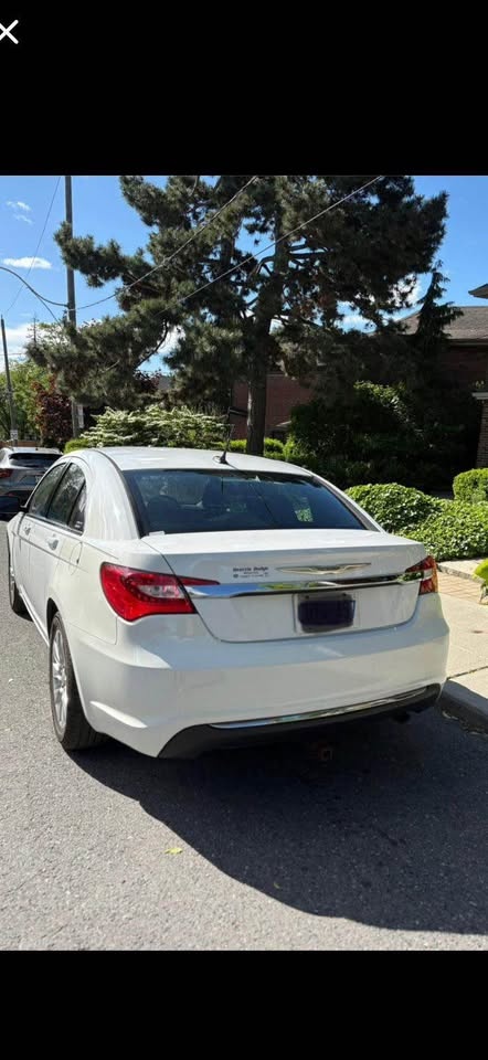 2013 Chrysler 200 LX - New Brakes & Tires, Winter Tires - photo 5