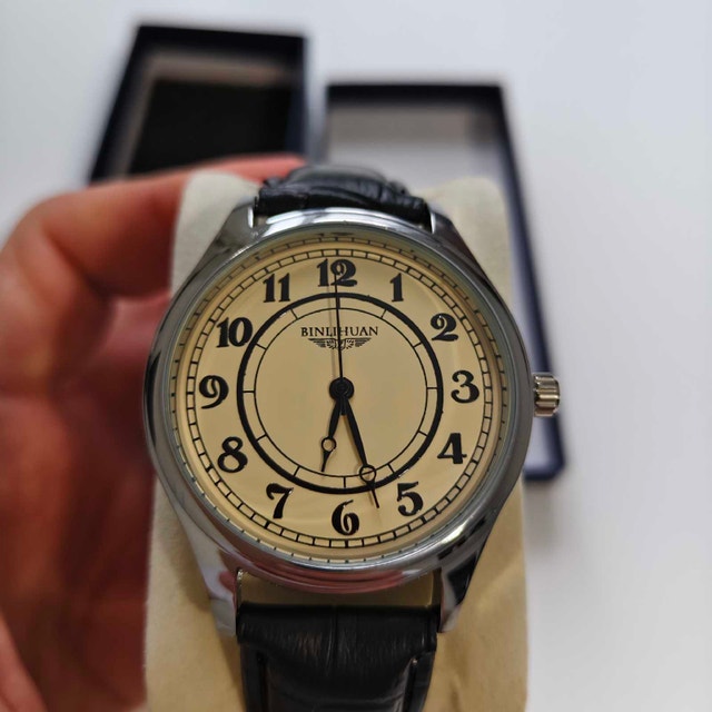 Classic Vintage Style Mens Watch – Brand New in Box! - photo 2