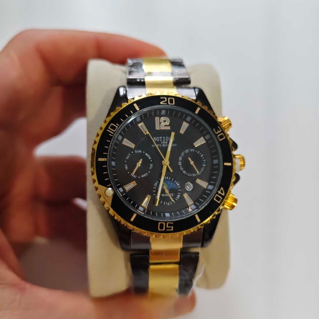 Nice Black and Gold Full Metal Watch ⌚