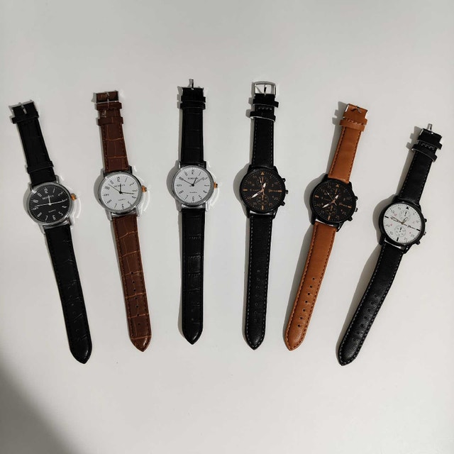 Casual Classic Dress Watch with Leather Strap - Brand New