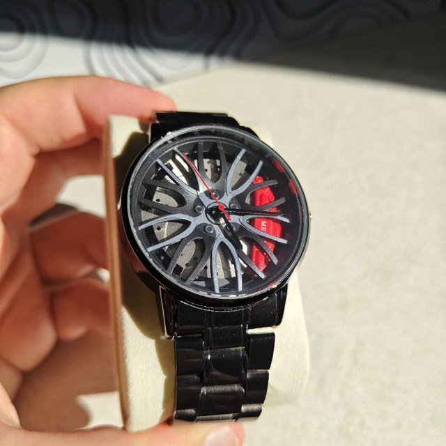Nice Racing Wheel Red Brake Support Metal Watch - photo 2