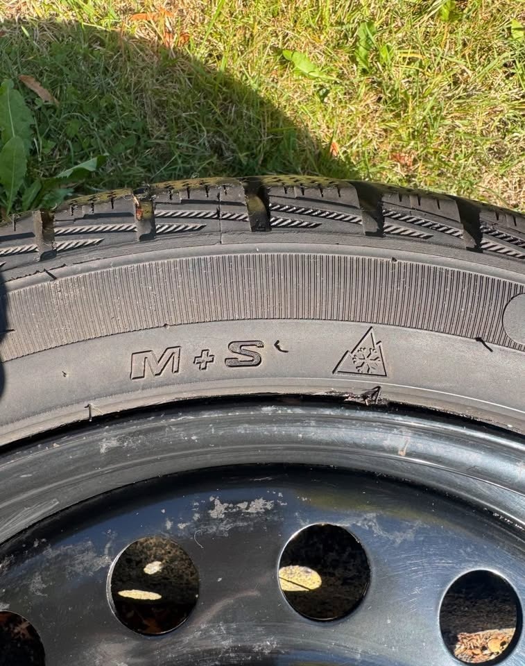 Set of 4 Winter Tires with Rims - 5x105 Bolt Pattern - photo 5
