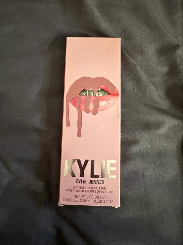 Kylie cosmetics lip set