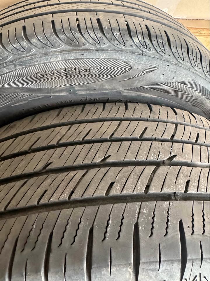2 x tire with Rims - 205/60R16 Great condition