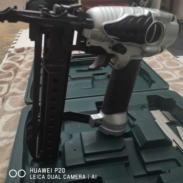 Metabo StapleGun HPT Pneumatic 18-Gauge