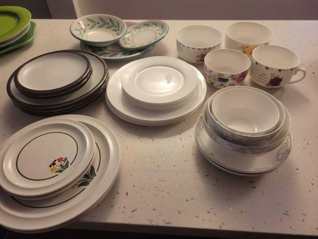 $1 each Plates and bowls dinnerware - photo 2