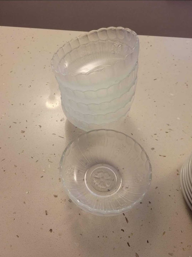 $1 each Plates and bowls dinnerware - photo 4