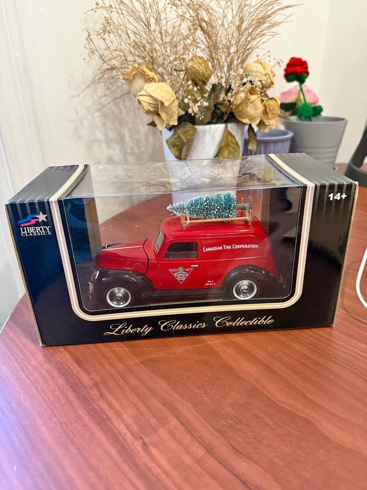 Liberty Classics Canadian Tire Panel Van Collectible
