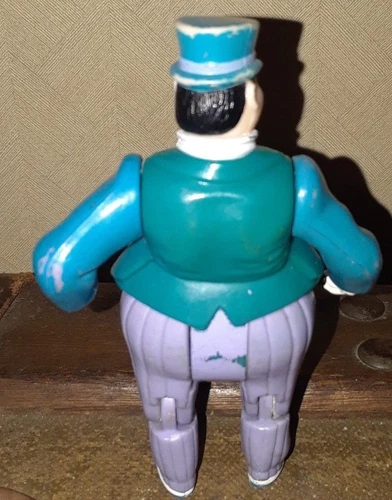 1989 ToyBiz DC Comics The Penguin Action Figure - Loose - photo 2