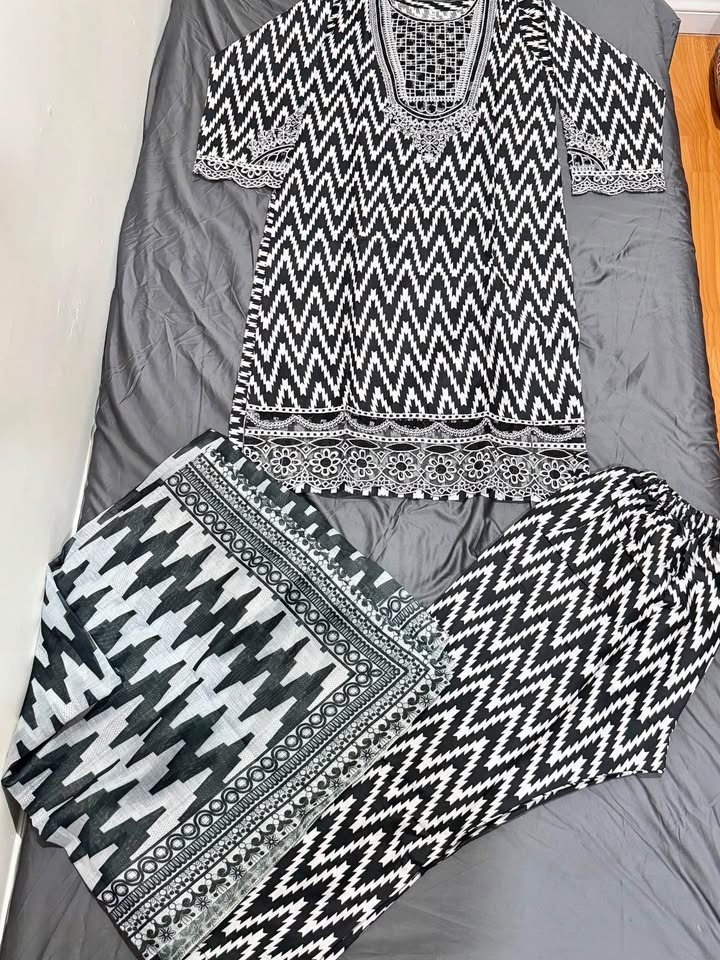 Brand new Pakistani 3-piece suit, size Medium - photo 3