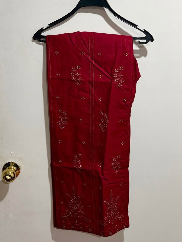 Maroon Embroidered 3-Piece Suit – Brand New | Size Medium - photo 3