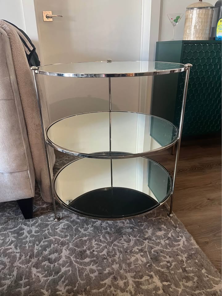 3 Tiered Mirrored Side Table - photo 2