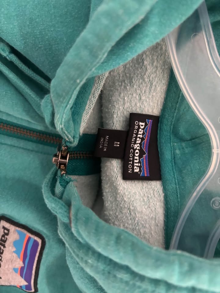 Patagonia Zip Up Hoodie - Medium - photo 3