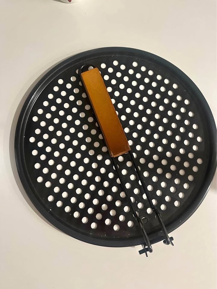 Grill Pan With Non-Stick Coating Folding Handle