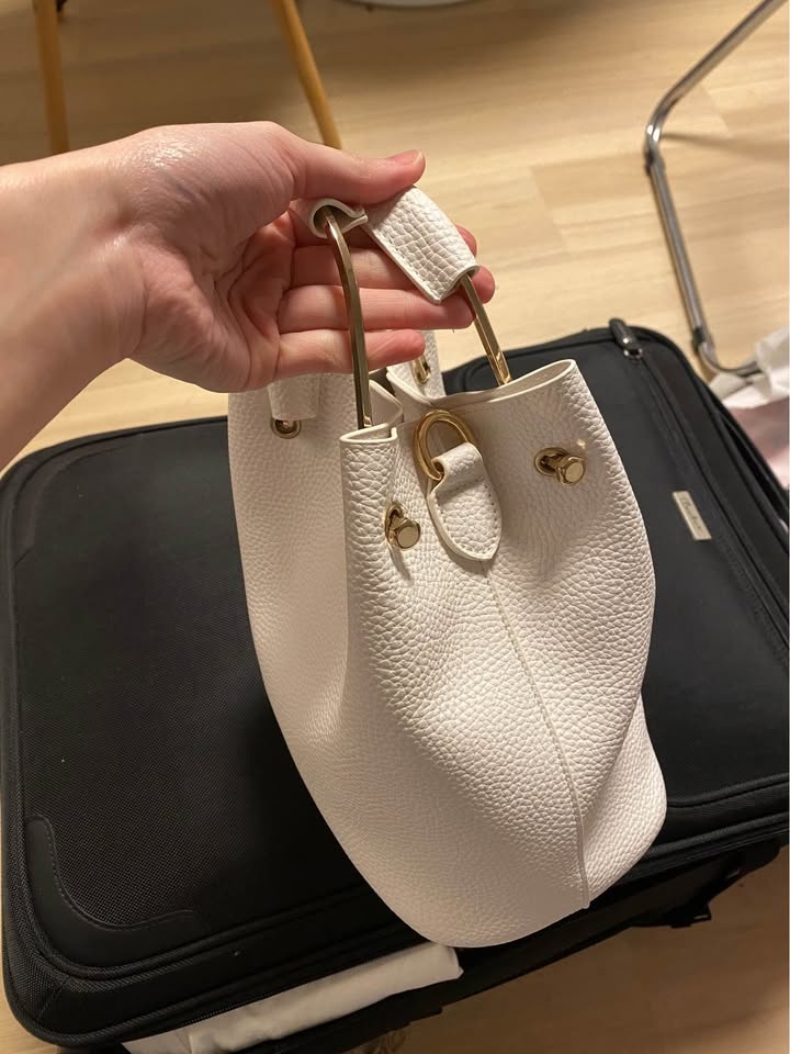 White bag - photo 2