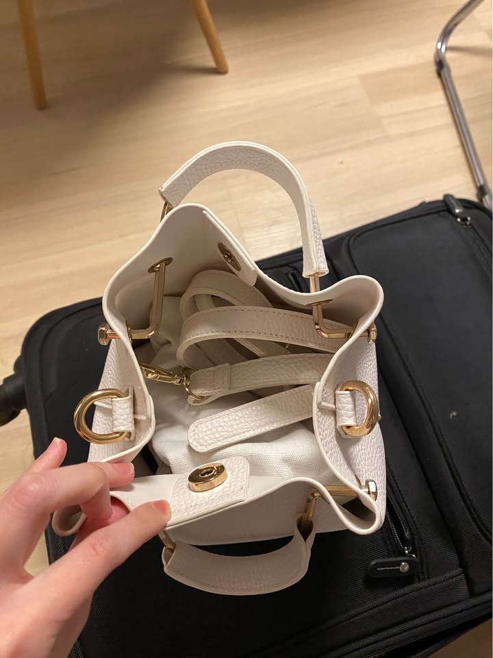 White bag - photo 3