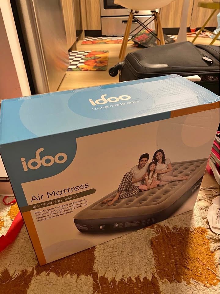 Queen Size Air Mattress with Built-in Pump