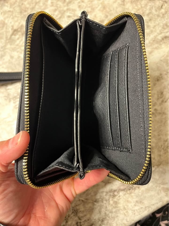 Black Aldo Wristlet - photo 3
