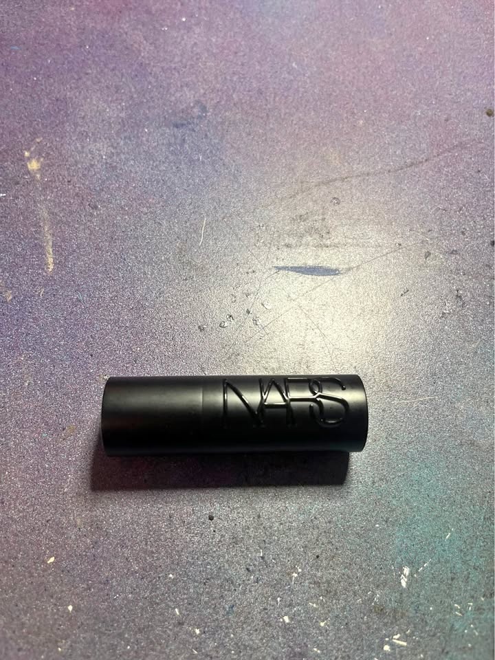 Nars lipstick red