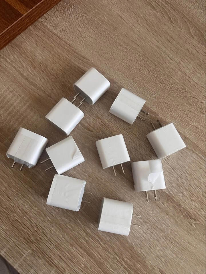 Apple Certified 20W USB-C Fast Charger for iPhone/iPad - photo 4