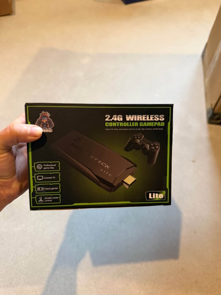 Game Stick Lite Wireless Console with 2 Controllers - Brand New - photo 2