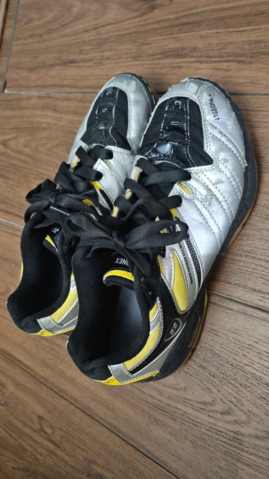 Yonex Badminton Non-Marking Court Shoes US 9.5
