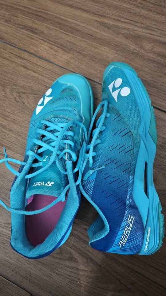 Yonex Power Cushion Aerus Z Shoes - Size 9.5 - photo 2