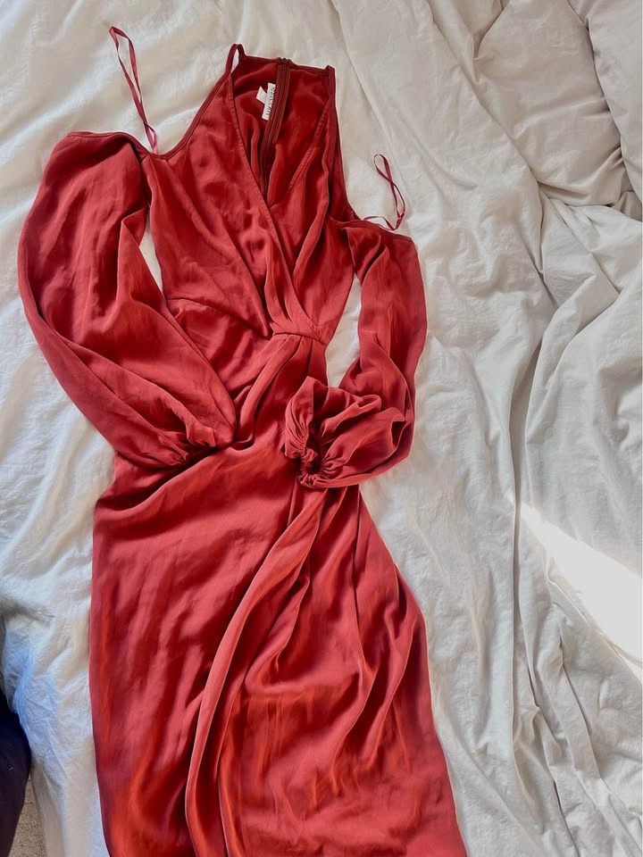 Party Dress - Puffed Sleeve, Off Shoulder - Size 12 AUS/US8 - photo 2