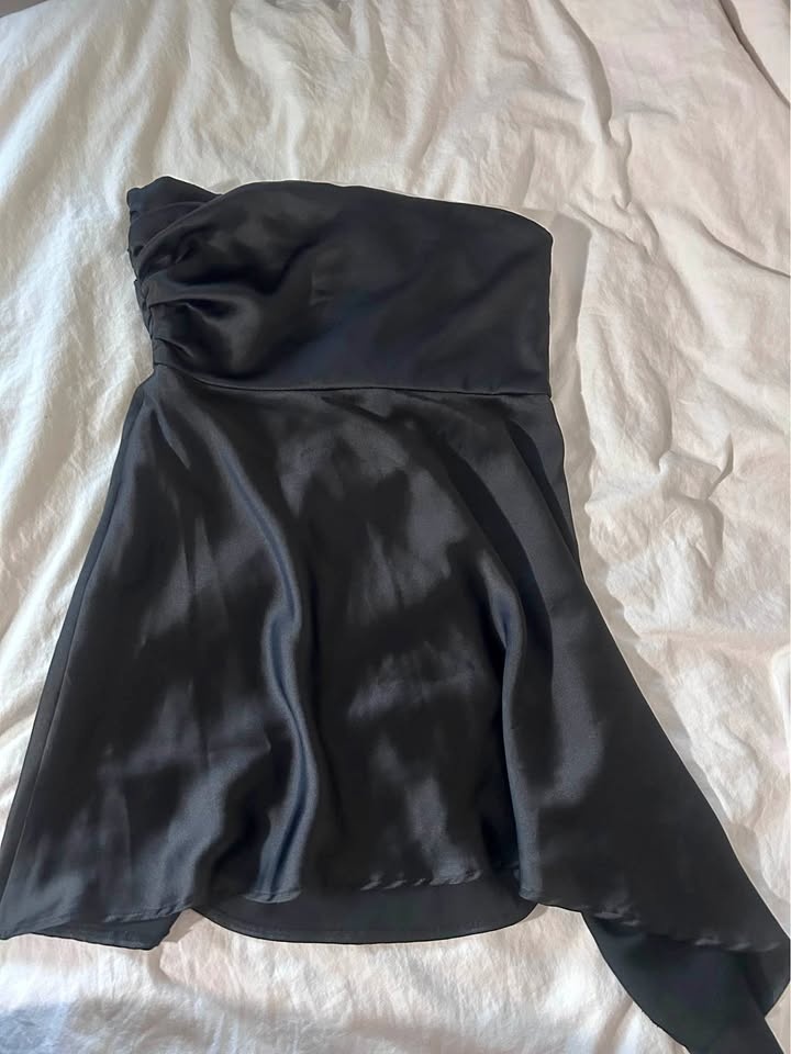 Midi black dress. Size L/M
