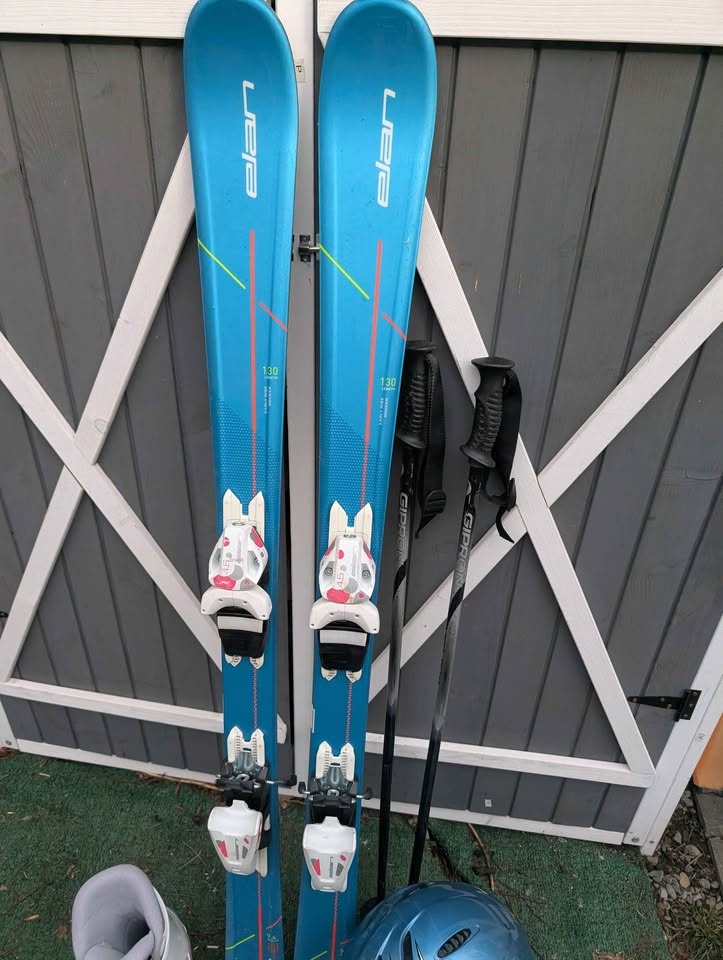 130cm Ski Set: Skis, Boots, Poles, Helmet - photo 5
