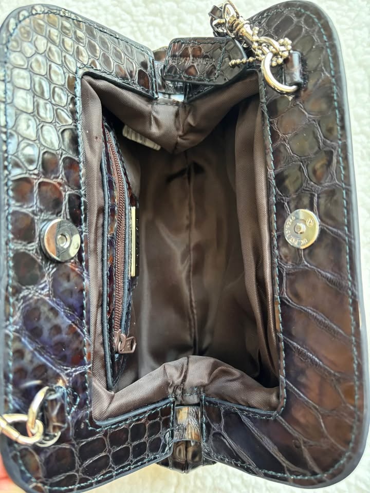 Vintage Danier Black Crocodile Clutch w/ Removable Chain - photo 3