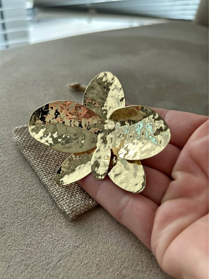 Gold orchid Brooch