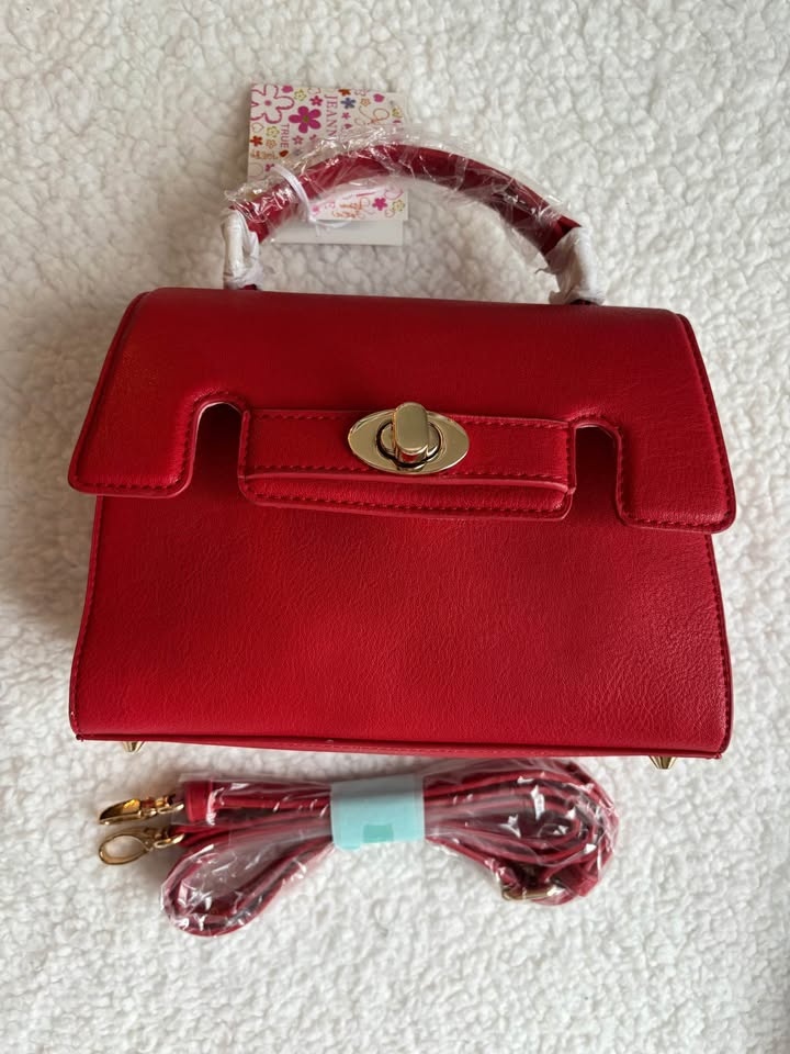 NWT Canadian Designer Jeanne Lottie Red Vintage 2-Way Small Bag - photo 3