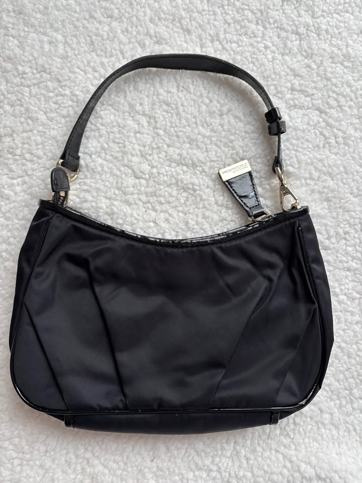 Ferre Milano Black Nylon Shoulder Bag with Bow Accent - photo 2