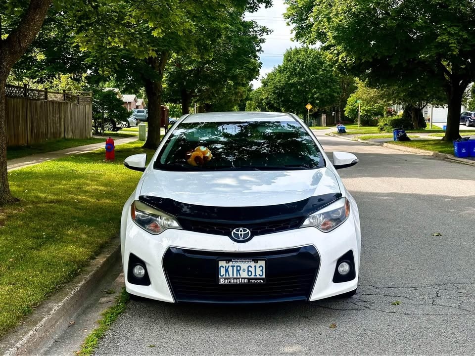 2014 Toyota Corolla S *233k* - photo 2