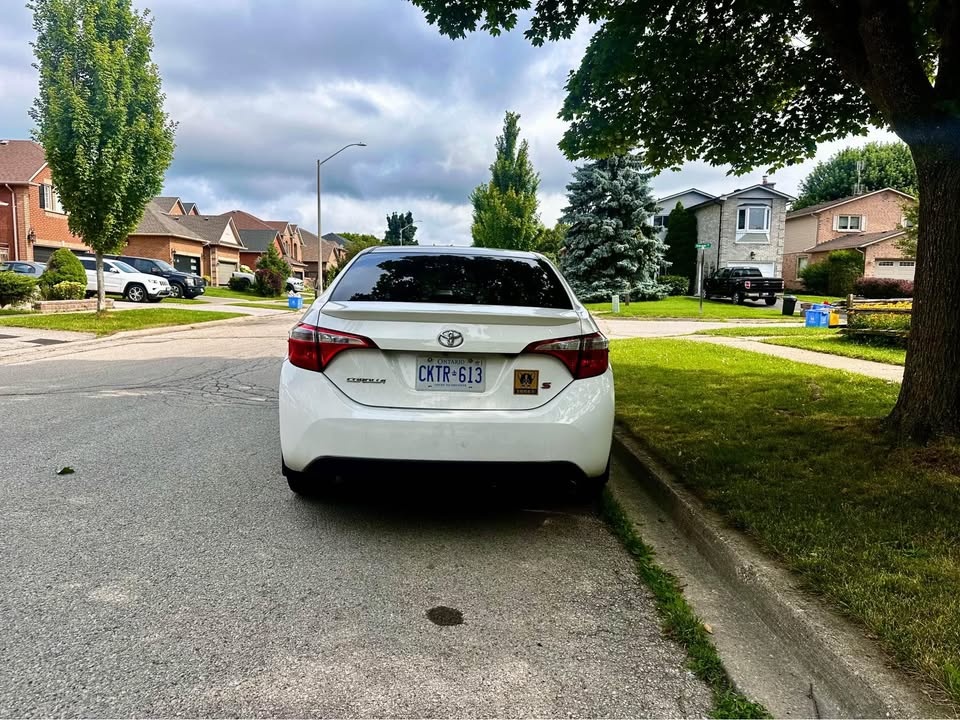 2014 Toyota Corolla S *233k* - photo 4