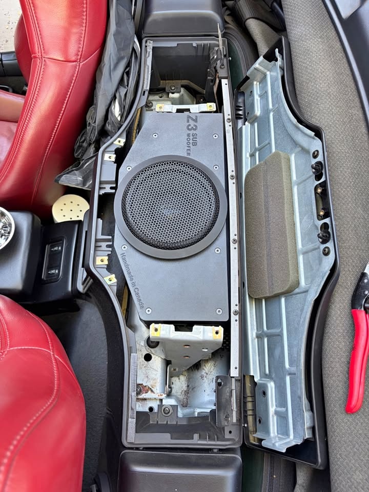 BMW Z3 Subwoofer Enclosure