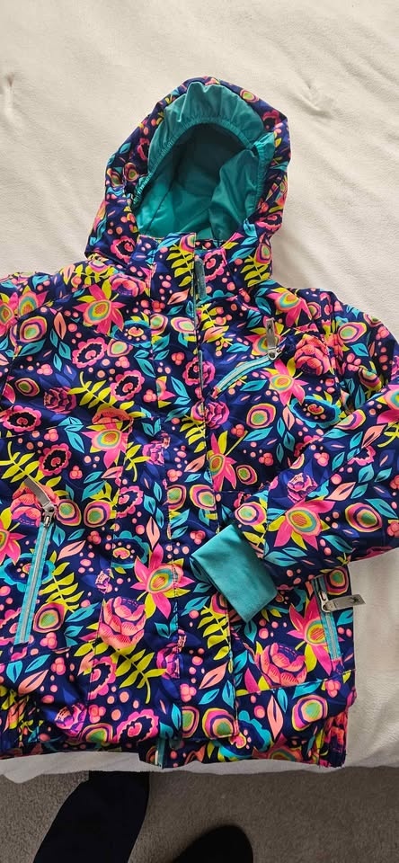 Girl winter jacket size 12 - photo 2