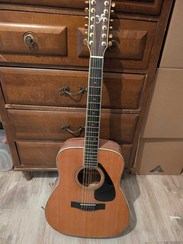 Yamaha 12 String Acoustic Guitar