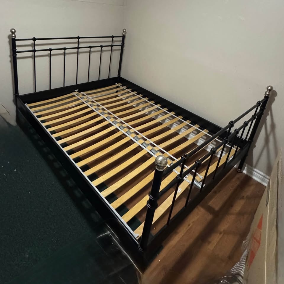 Queen Bed Frame - photo 4