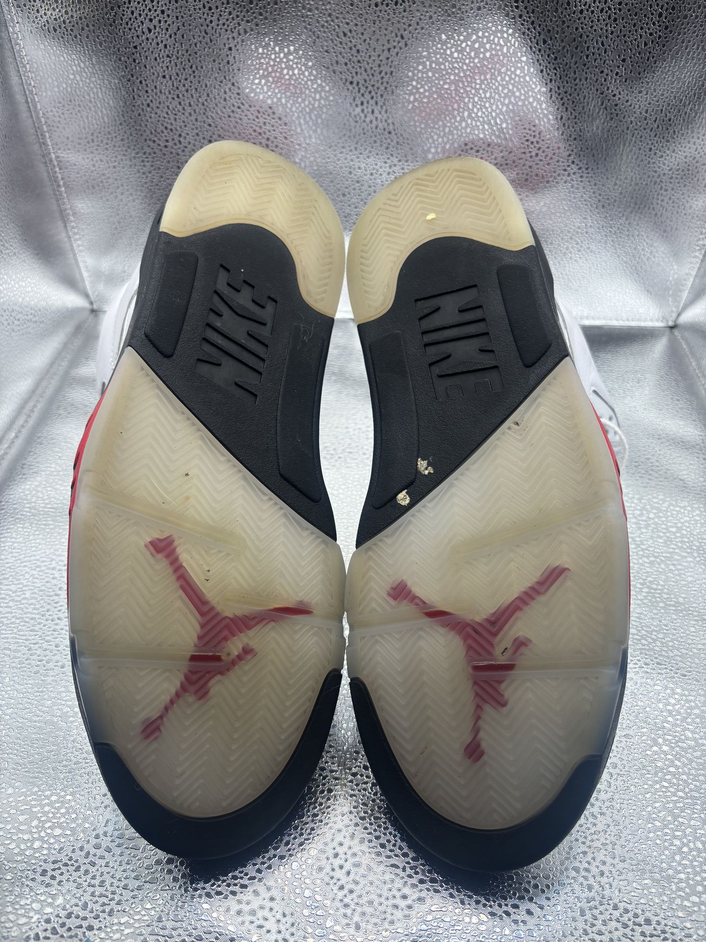 Air Jordan 5 Fire Red 2020 - photo 3