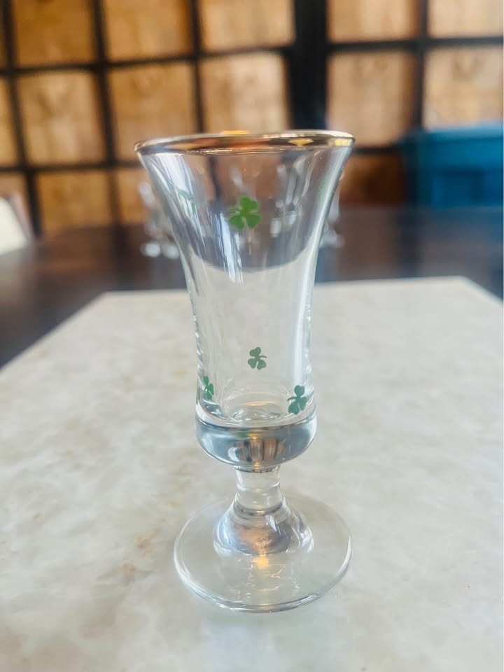 6 Shamrock Liqueur Glasses - photo 2