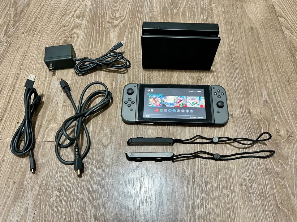 Nintendo Switch V1 unpatched - moddable - photo 3